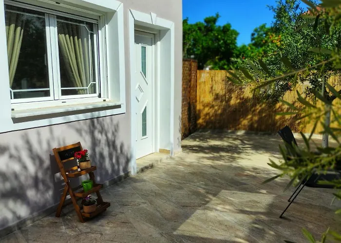 Oasis Apartment Ammoudia
